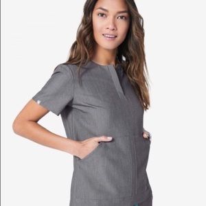 Figs Kasane Popover Graphite Scrub Top - L